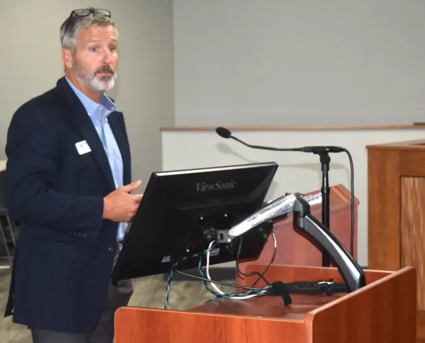 P&Z Commission recommends approval of comprehensive plan, hears from Alliant on data centers